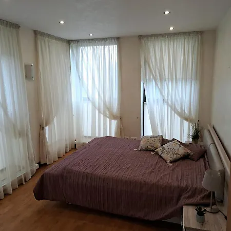 Pensjonat Andyshaun Service Appartments